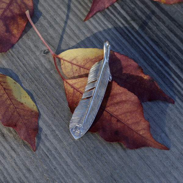 KinG Smith Feather with Eagle Claw  Right / Large